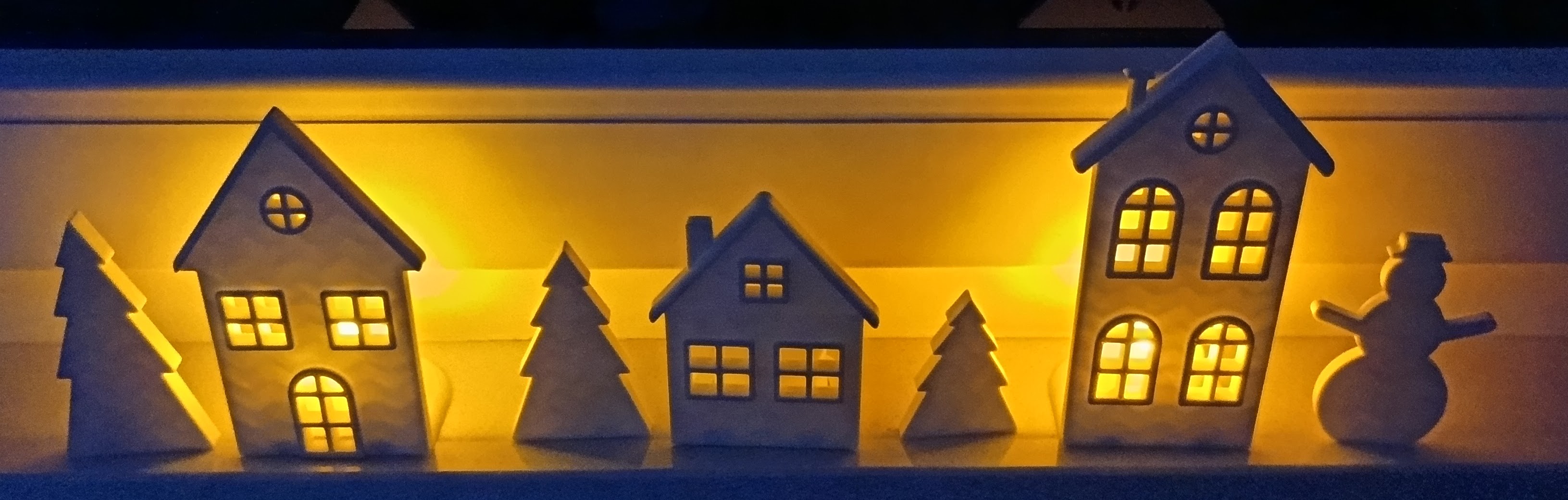Flat Christmas Village for Tea Lights